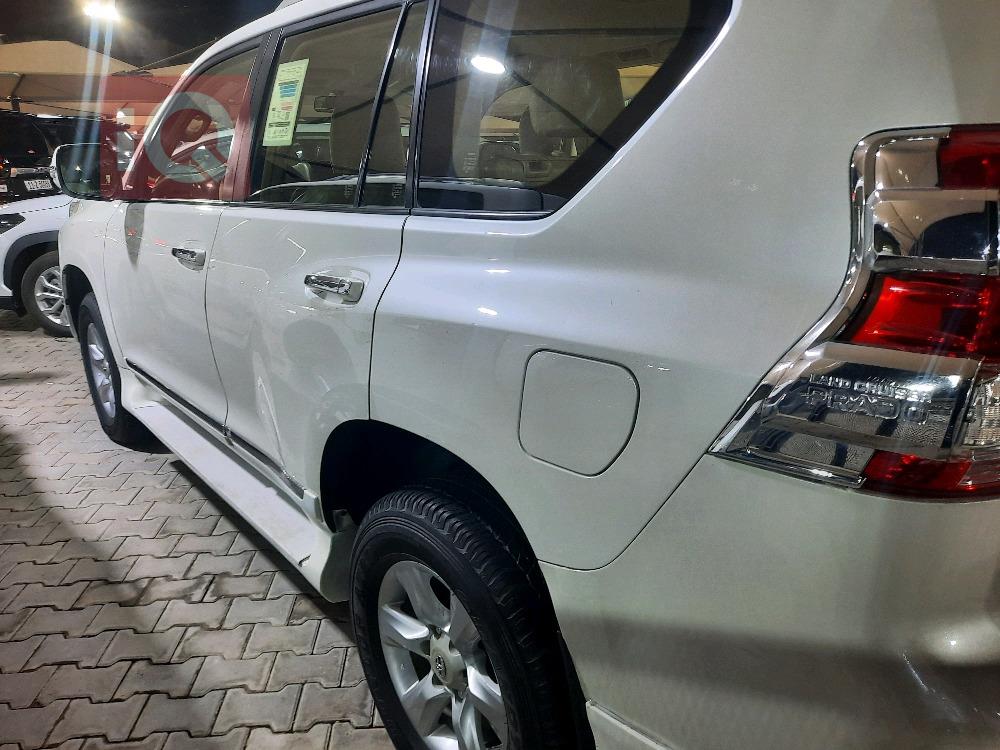 تۆیۆتا لاندكروزر پرادۆ